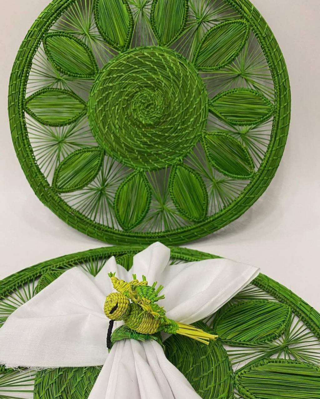 Leaf Medallion Handwoven Iraca Placemat