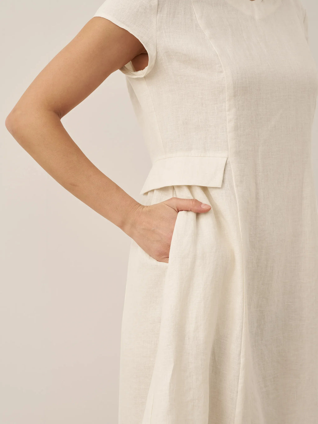 ALEXA 100% Linen V-Neck Midi Dress with Waist Pleats