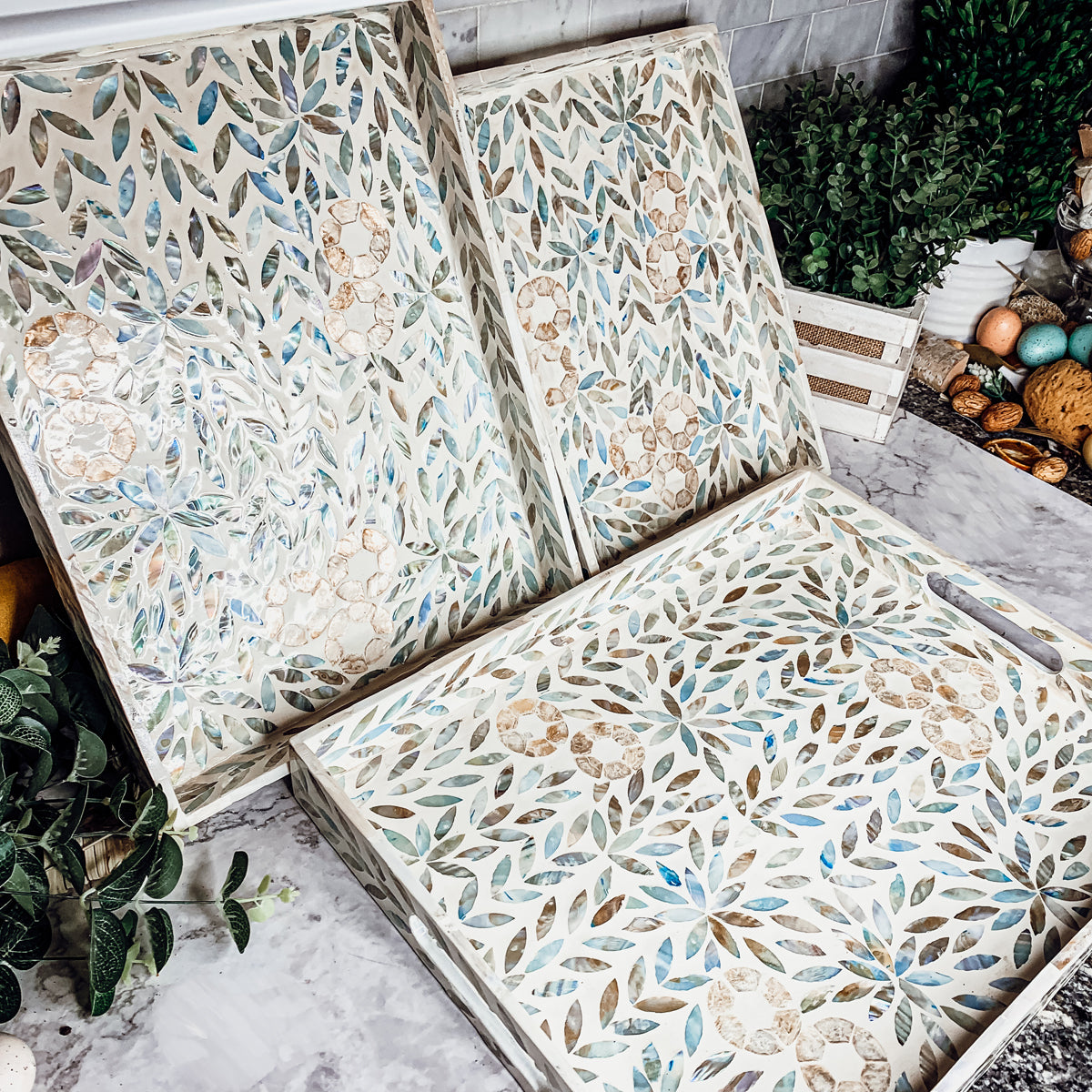 Palawan Flower Mother of Pearl Serving Tray