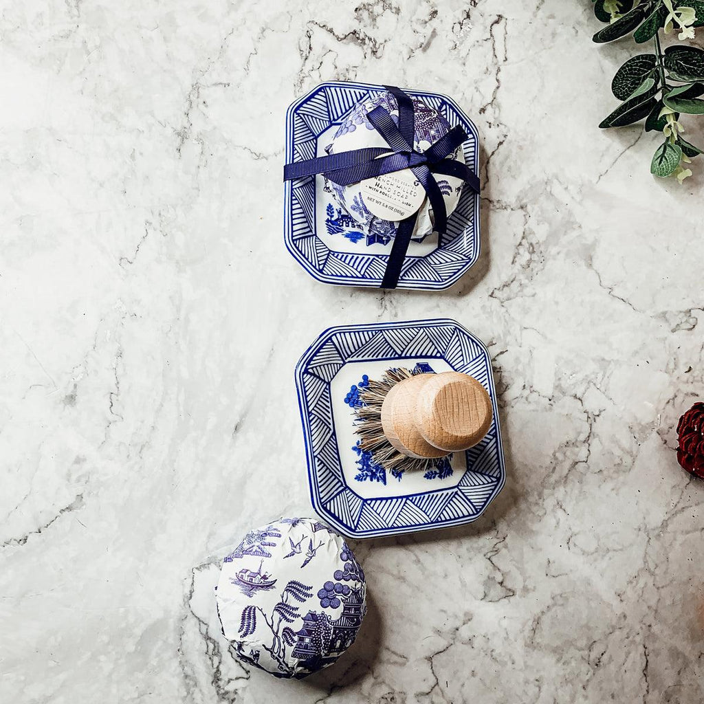 Chinoiserie Blue Willow Soap & Porcelain Dish Set