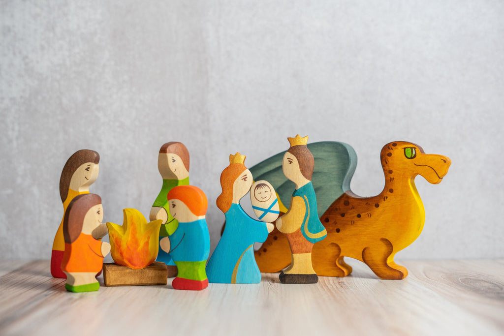 Waldorf Wooden Farmers Family - 5 Piece Hand-Carved Set