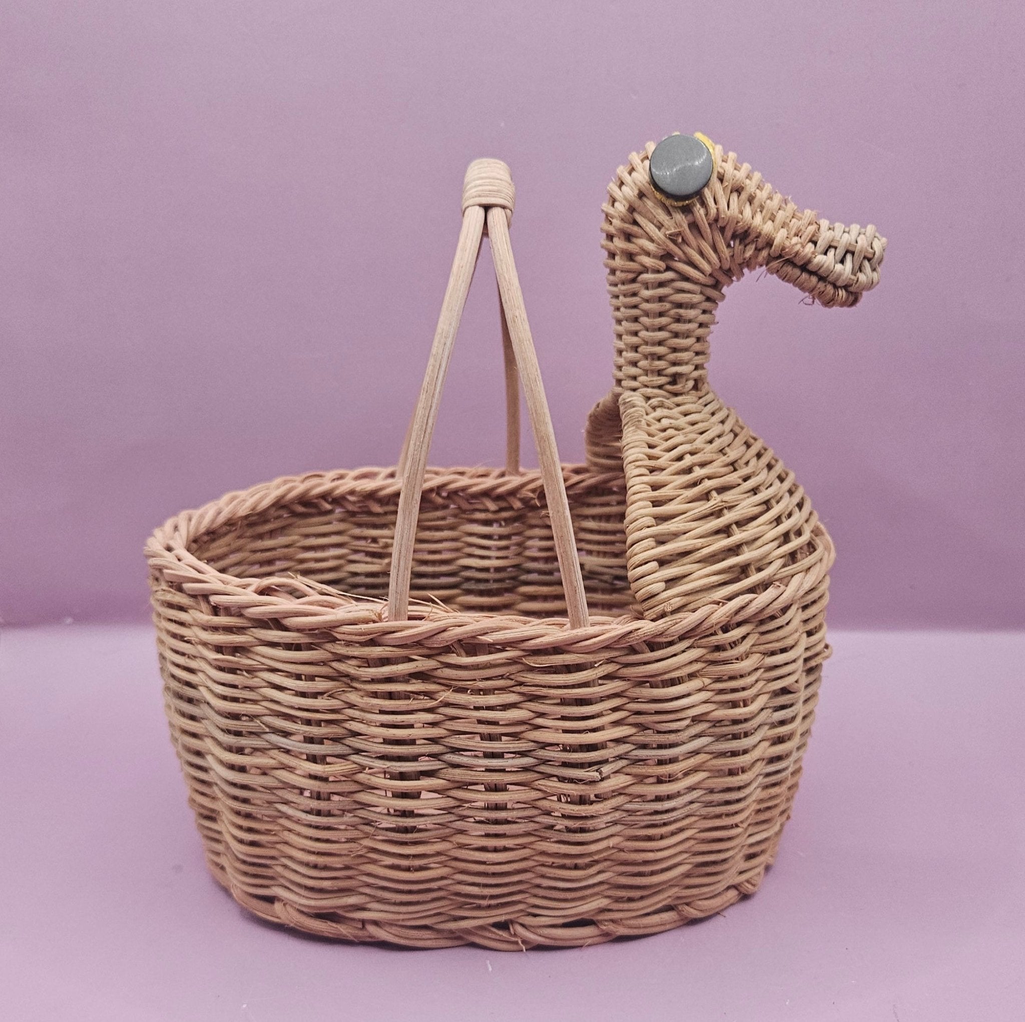 Vintage Woven Wicker Duck Basket – 6.25" x 7.25" – Rustic Farmhouse Decor